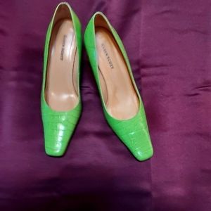 Lime green medium heel shoes